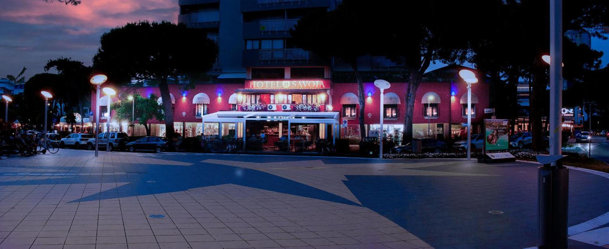 莎沃依雅酒店 利尼亚诺萨比亚多罗 外观 照片
