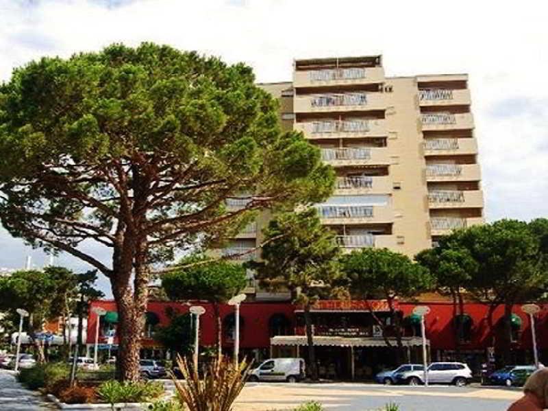 莎沃依雅酒店 利尼亚诺萨比亚多罗 外观 照片